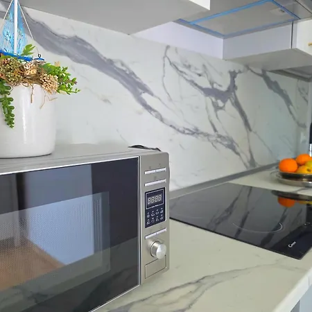 Apartment In Steps From Sandy Golem (Tirana)