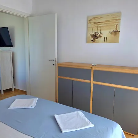 Apartment In Steps From Sandy Golem (Tirana)